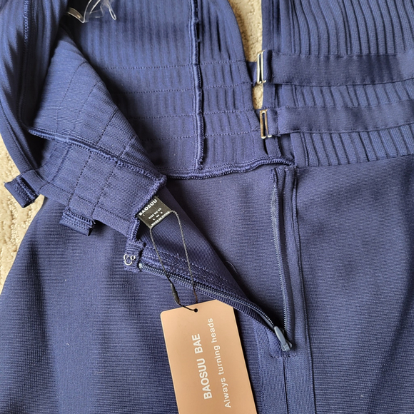 Women’s Baosuu Deep Plunge V-Neck Bodycon Midi Dress – Navy Blue – Size L – NWT - Picture 13 of 14